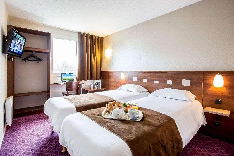 Brit Hotel Rennes Le Castel Zimmer foto
